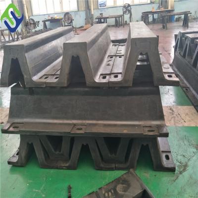 China V Type Marine Rubber Arch Fender Solid For Berthing for sale