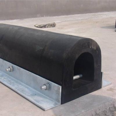 China Rubber Bumper DD DO GD Solid D Rubber Fender For Ship And Dock Protecting for sale