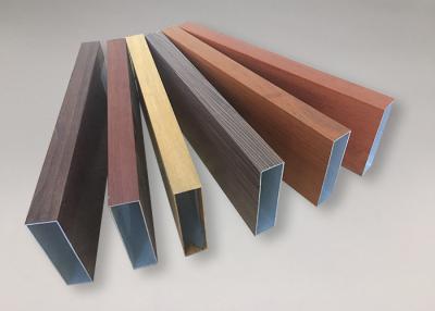 Chine La couleur en bois a expulsé tube en aluminium rectangulaire d'extrusion de tuyau en aluminium à vendre