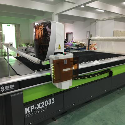China CNC Cutter Fabric Pattern Cutting Machine With Automatic Conveyor Material Delivery System for sale