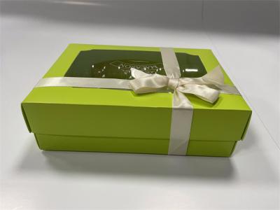 Chine Papeterie de papier en carton Pour les macarons français Emballage 8 paquets Carton pour les macarons à vendre