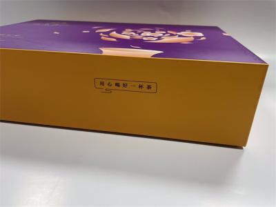 China Caja de regalo de papel rectangular con tapa magnética en venta
