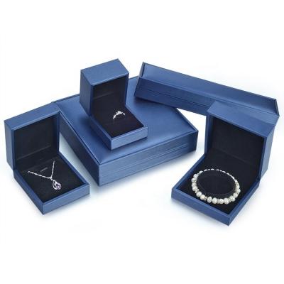 China High-End Custom Pu Leather Jewelry Boxes Plastic Jewelry Box Private Logo Ring Necklace Bracelet Jewelry Display Case for sale