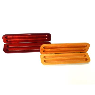 中国 赤い長方形の開いた折り返しにラッカーを塗る二重固体木のペンのギフト用の箱 販売のため