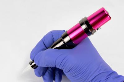 Cina Perni rotatori di Rose Red Semi Permanent Makeup Pen Tattoo Machine With Double per Hairstroke in vendita