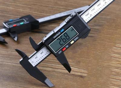 China compasso de calibre de 0,1 quilogramas Digitas com tela ferramentas de medição Vernier Accurate Instrument da régua da escala de um micrômetro de 150 milímetros auto à venda