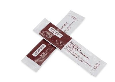 Chine 5 lèvres de sourcil d'onguent de vitamine de g/pc tatouent la crème de soins ultérieurs pour la réparation microblading à vendre