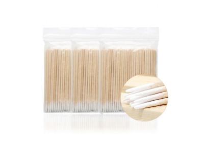 China El algodón acentuado de Microblading de las esponjas de algodón de la manija de madera limpia extremidad acentuada en venta