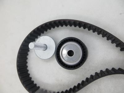 China Engine spare parts timing belt kit for chevrolet with steel OEM 7701477028 for sale