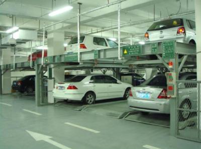 Chine Moteur de levage automatique à quatre colonnes 4 postes moteur de levage automobile 2000 kg de charge à vendre