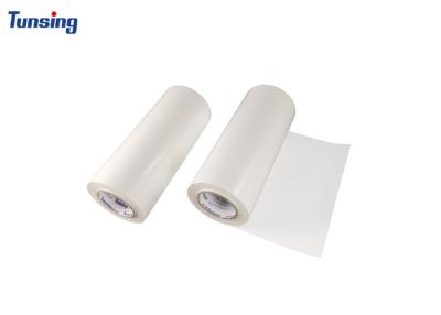 China Película adhesiva 52A del derretimiento caliente transparente de la dureza TPU para la vinculación material de Lycra en venta