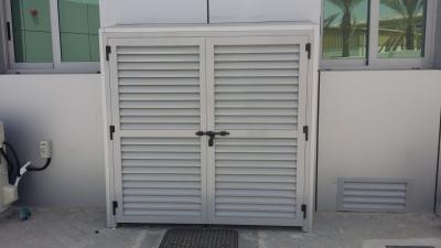 China Exterior Aluminium Louver Doors Tempered Glass With Ventilation for sale