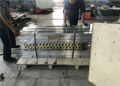 China Elektrische draagbare vulcaniseermachine / vulcaniseermachine met rubberen frametransportband Te koop