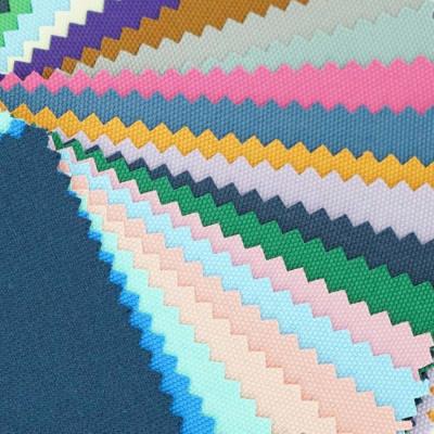 China Dauerhafte wasserdichte 100% Nylon-Oxford-Gewebe PU beschichtete gesponnen besonders anfertigen zu verkaufen