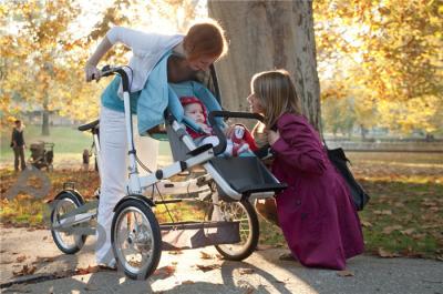 China Multifunchtional Portable Mother and Baby Bicycle Child Carriage Trolley for sale