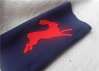 Chine Logo de flocage monochrome de transfert de chaleur de peluche courte pour la couleur rouge lumineuse d'habillement à vendre