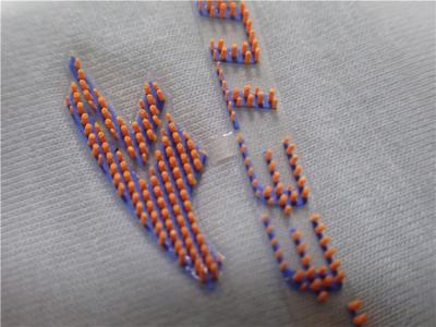 Cina L'abbigliamento del trasferimento di calore di logo del silicone 3D dei punti della spazzola identifica l'elastico alto- in vendita