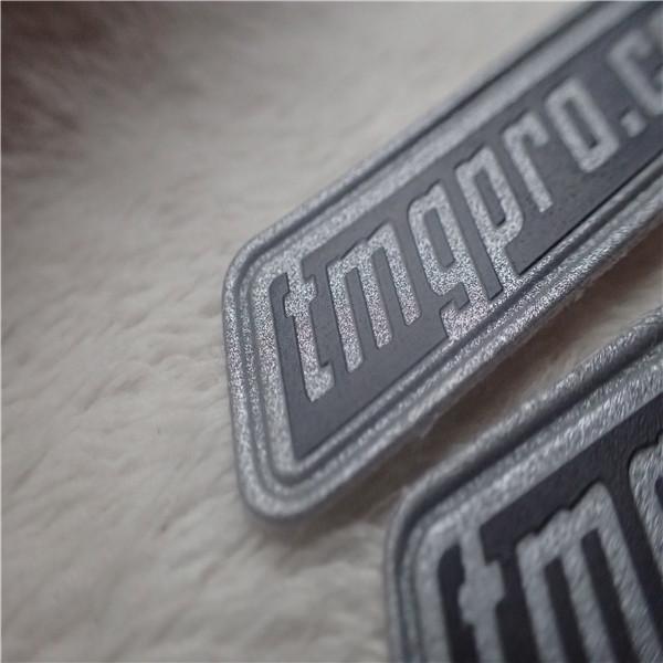 Outdoor Men Clothing Reflective PU Leather Patches High Frequency Sewing Line