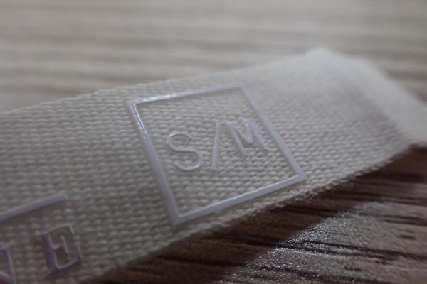 Professional Custom Woven Labels With Silicon Logo For Garment / Hat