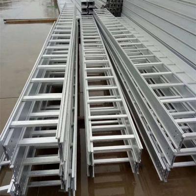 China Perforated Galvanized Steel Cable Tray And Cable Ladder 150mm 300mm Full Size for sale