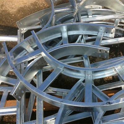 China Anti Slippery Anti Grinding Aluminum Cable Tray With Flower Type Cable Ladder Cover for sale
