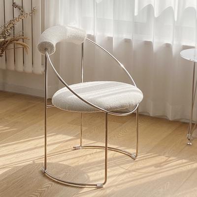 Cina Salotto bianco dell'ufficio di stile del velluto della sedia minimalista di svago in vendita