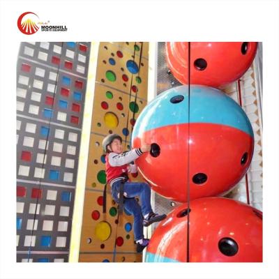 China Interiores coloridos grandes de la escalada de pared de la diversión para los deportes parquean en venta