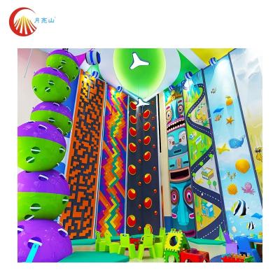 China Ultra Realistic Boulder Indoor Climbing Wall For Adult 1 Year Warranty for sale