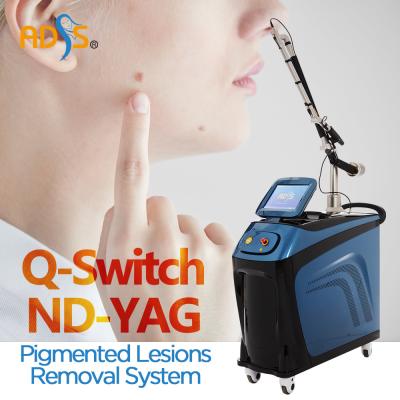 China 1064nm estilo estacionário comutado Q da máquina do laser do ND YAG para a remoção do cabelo à venda