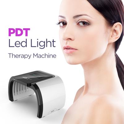 Chine Le photon de couleur du dispositif PDT 7 de rajeunissement de peau a mené la peau légère de visage de thérapie a mené le dispositif de thérapie de lumière rouge à vendre