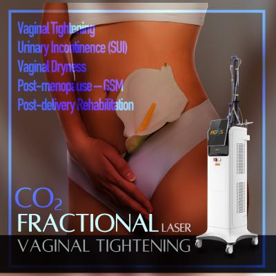China Stretch Mark Removal Fractional CO2 Laser Machine 10.6um / 10600nm Air Cooling for sale