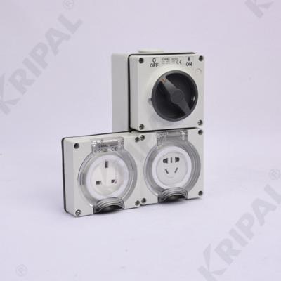 China IP66 PC Outdoor Junction Box Combination Switched Sockets Waterproof for sale