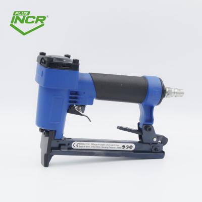 China 22gauge Fine Crown Air Pneumatic Staple Gun 7116 and Easy to for Furniture Decoration for sale