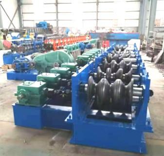 China CE 476mm Guardrail Roll Forming Machine For 4mm Thickness Sheet for sale