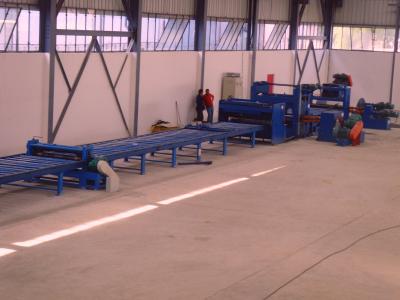 China 37kw scrape edge slitting and Taper Cutting Machine , cut to length line for light pole for sale
