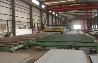 中国 、Foudry の投げる企業のためのローラー コンベヤーの鋼板ショット ブラスト機械造ること 販売のため
