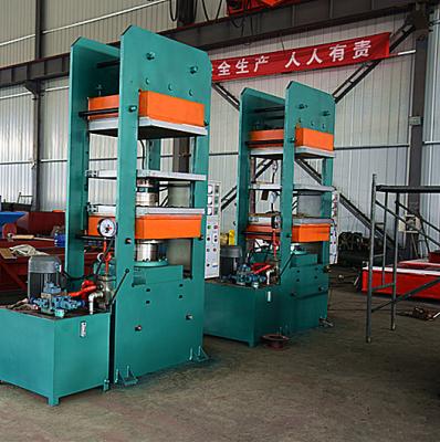 中国 XLB-900*900*2セリウム/ISOの証明書のゴム製粉の固体タイヤの加硫装置 販売のため