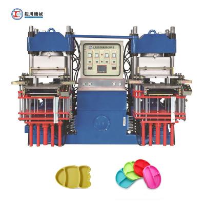China Silicone Mold Maker Silicone Rubber Vacuum Compression Molding Machine For Making Silicone Baby Feeding Suction Plate à venda