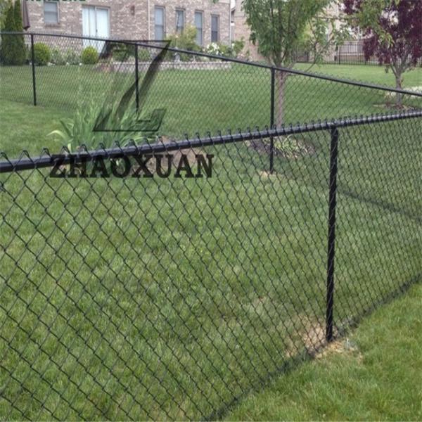 Quality Diamond Hole Galvanized Chain Link Wire Fence For Football Field for sale