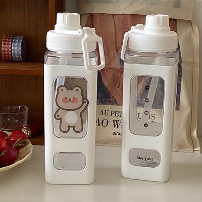 China Kawaii Multicolor Water Bottle with Straw Plstic Cute Large Capacity Sport Water Bottle à venda