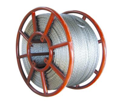 中国 6つの正方形の用具をひもでつなぐ反ねじれる編みこみの鋼線ロープの送電線 販売のため