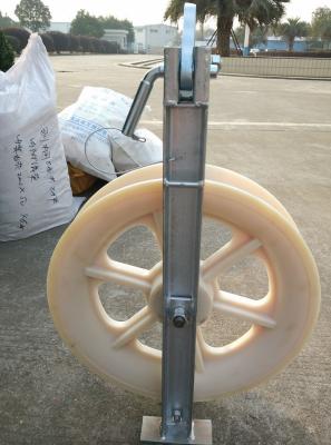China 2T Single Wheel Nylon Conductor Stringing Blocks 660mm Diameter for sale