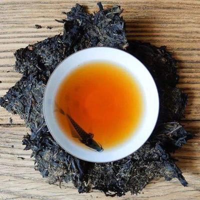 Chine Brique de thé traditionnelle chinoise, thé Anhua Big Leaf compressé fermenté à vendre