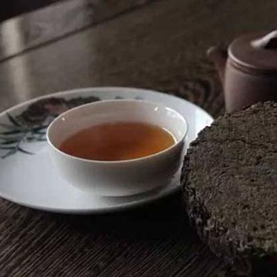 China Pure Nature Black Tea Brick With Raw Dark Green Tea For Slimming for sale