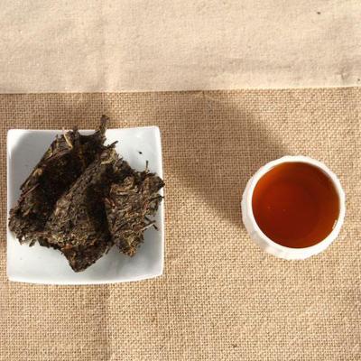 China Tijolo saudável do chá escuro de Anhua com função da perda de peso da digestão do auxílio à venda