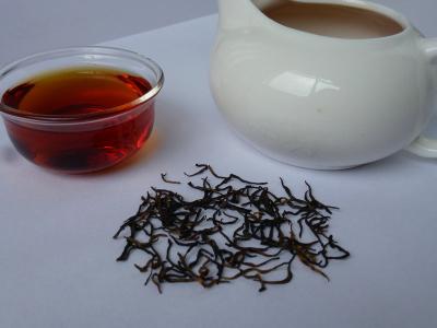 Chine Les thés noirs organiques précoces de Lapsang Souchong de ressort pour les os forts/détoxifient à vendre