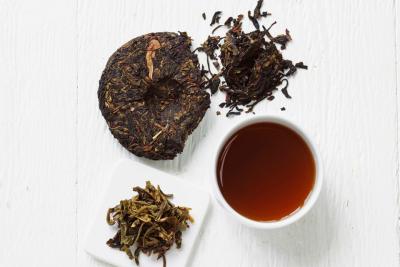 China La forma fina rueda el té chino de Puer para la absorción apretada del hombre y de la mujer en venta