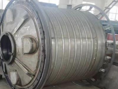 Chine 2 à 3 mm de tôle d'acier moulage rotatif moule rotatif avec l'intérieur poli et le processus de téflon à vendre