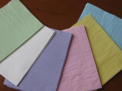 China Disposable Dental Bibs by two ply of woodpulp paper and one ply of pe film for sale