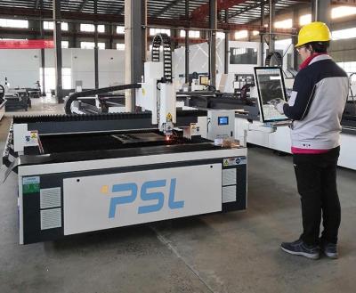 China máquina X Y Z del laser del CNC de la máquina del cortador del laser del metal del CNC de la chapa de la fibra 6kw en venta